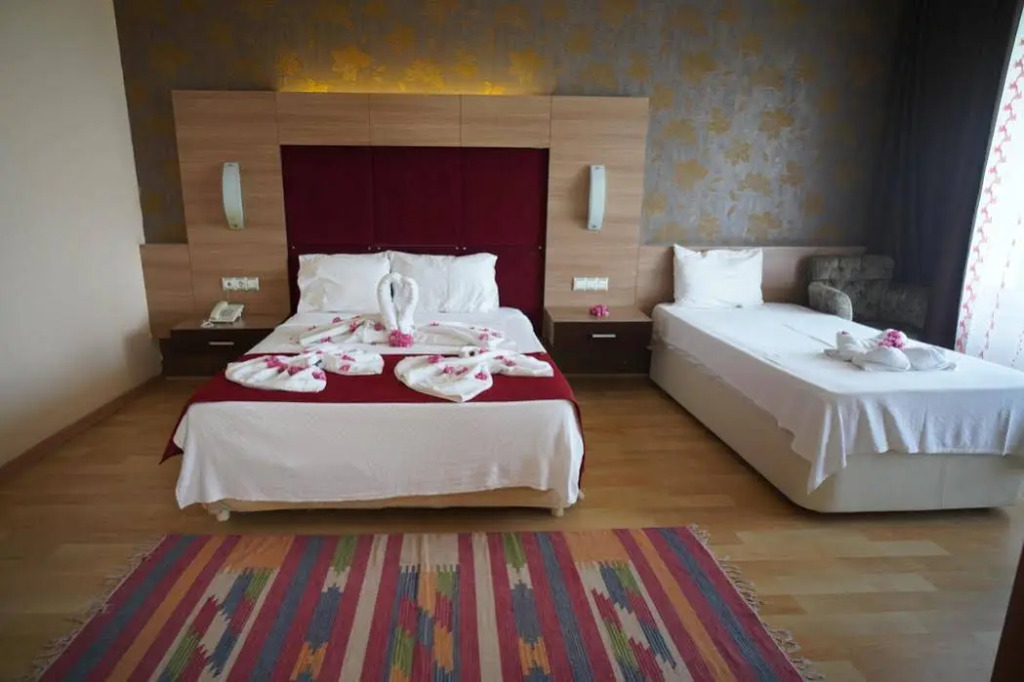 C&H Hotel