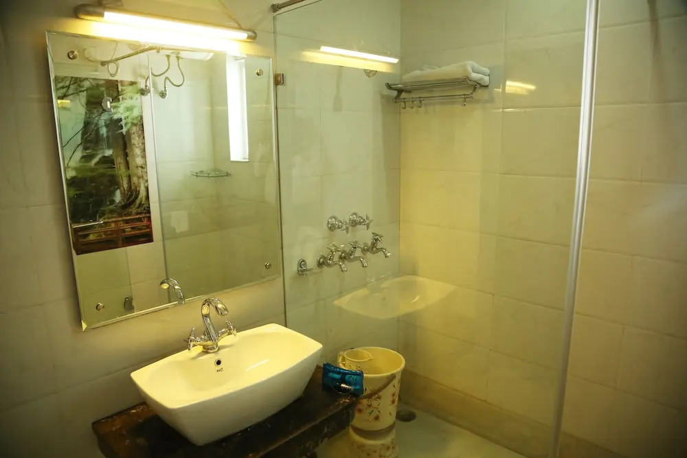 OYO 5121 Hotel Ocean
