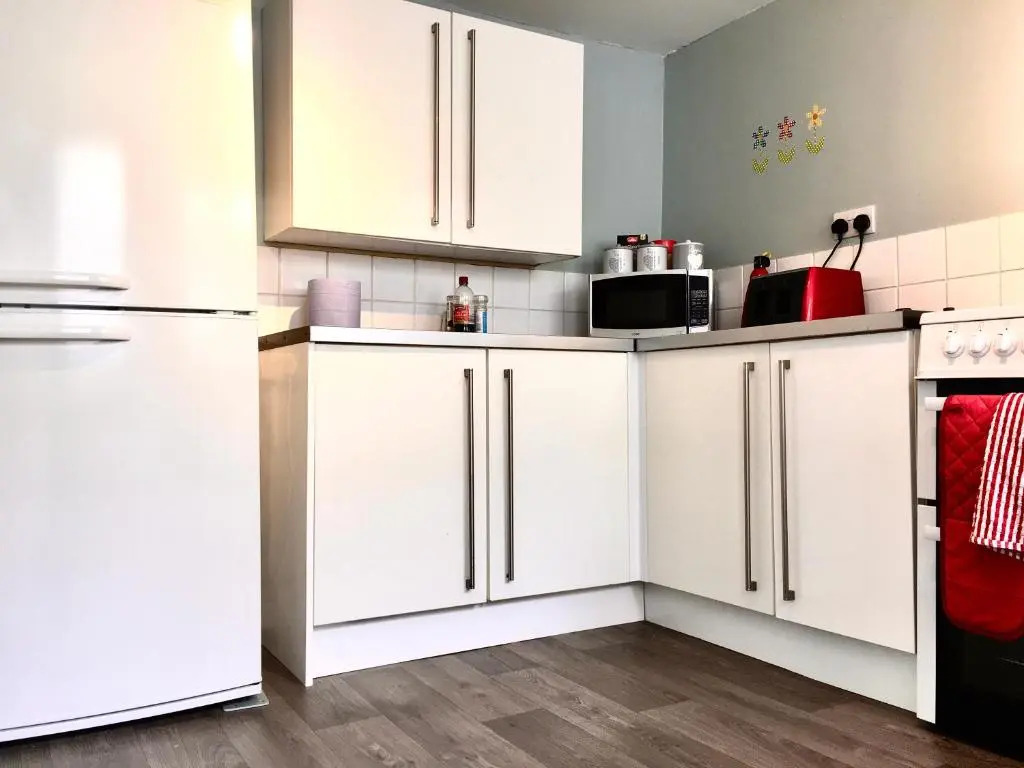 3 bedroomed house for up to 7 people, close to The Hoe, Barbican & City Centre