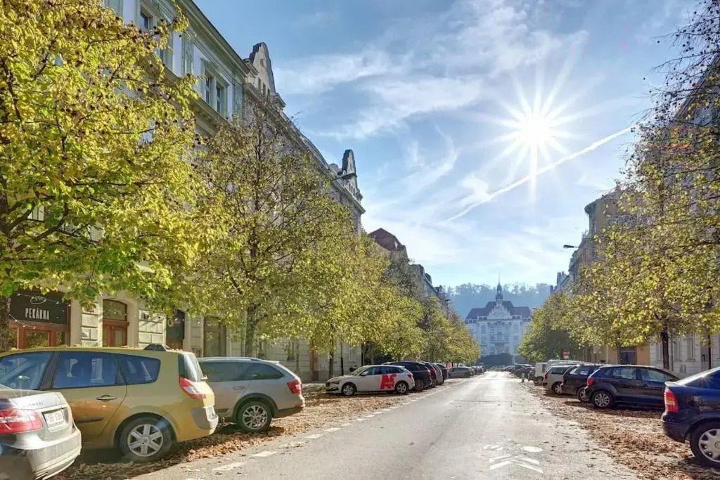 Velký 3-ložnicový byt Praha 8 Karlín