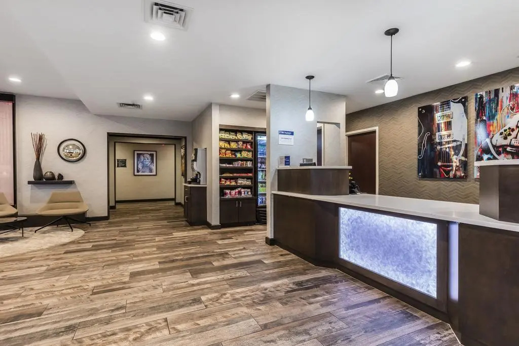 Best Western Plus Nashville Airport Hotel - BNA