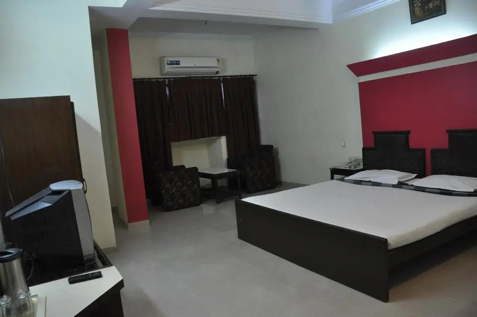 Gomtis Hotel