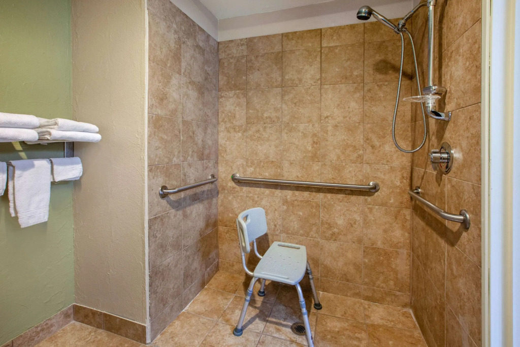Baymont by Wyndham Grand Rapids Airport
