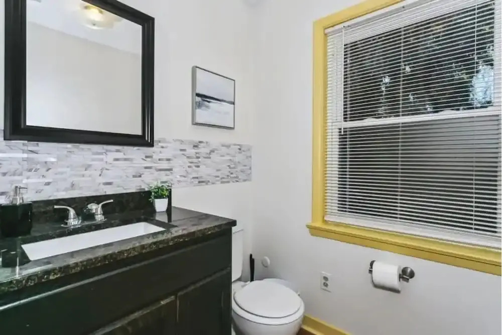 Near Downtown Beach House Apt