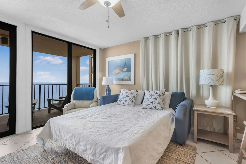 Phoenix II 2101 3 Bedrooms Amenities Galore Beachfront