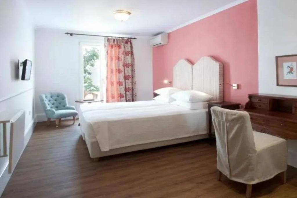 Kouneni Apartments