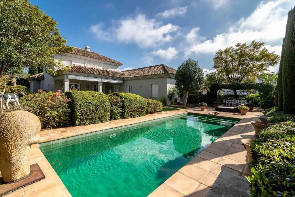 VACATION MARBELLA I Guadalmina Golf Front Villa, Private Pool, Cinema Room, TOP location, Close to the Beach and Puerto Banus
