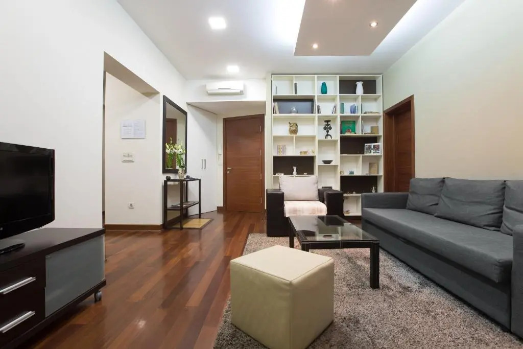 Vinogradska Spacious One-Bedroom Apartment