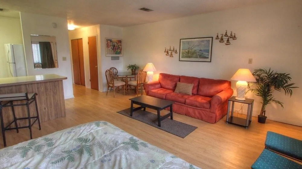Follow The Sun - 1 Br Apts