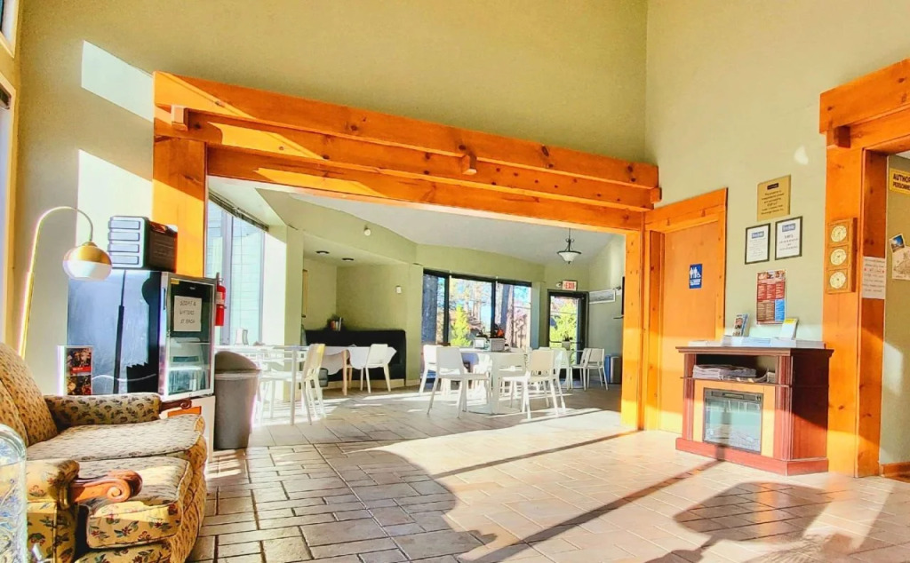Travelodge by Wyndham Big Bear Lake CA