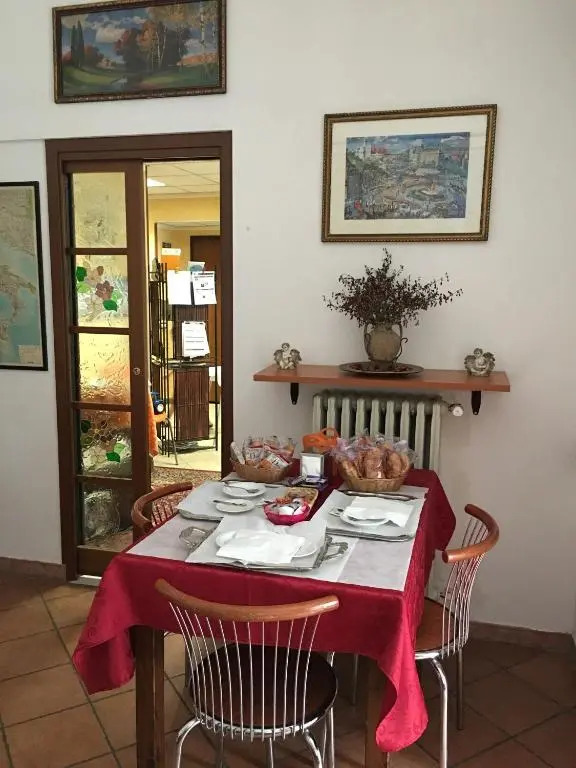 Hotel Dora