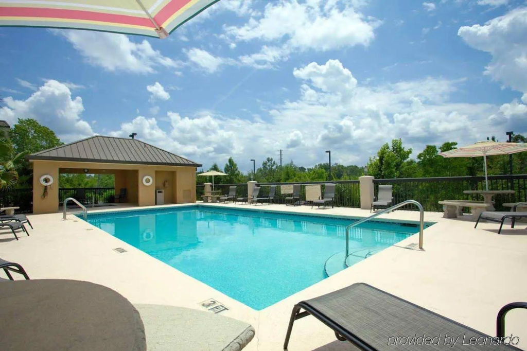 Home Town Inn & Suites