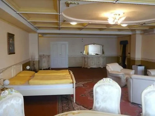 Hotel Gloria Palac