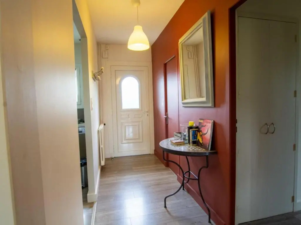 Maison rénovée avec WiFi et terrasse à Trélissac - FR-1-616-74