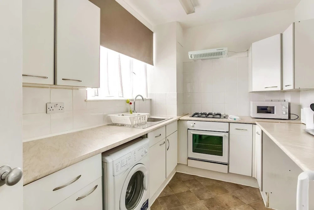Great 1 BED in Perfect West London Location