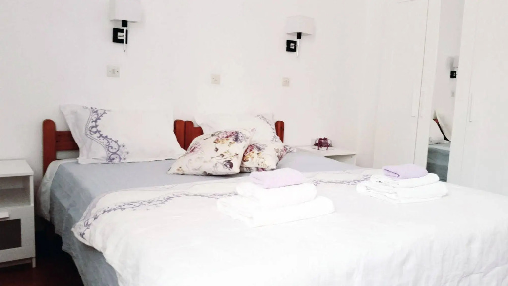 Medieval Rose Hotel