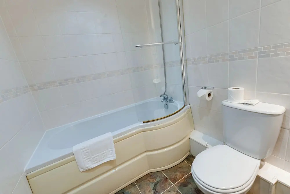 Base Serviced Apartments - The Docks