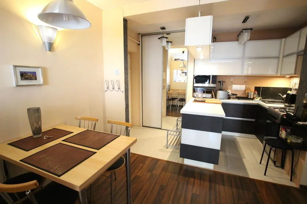 Rainbow Apartments 5
