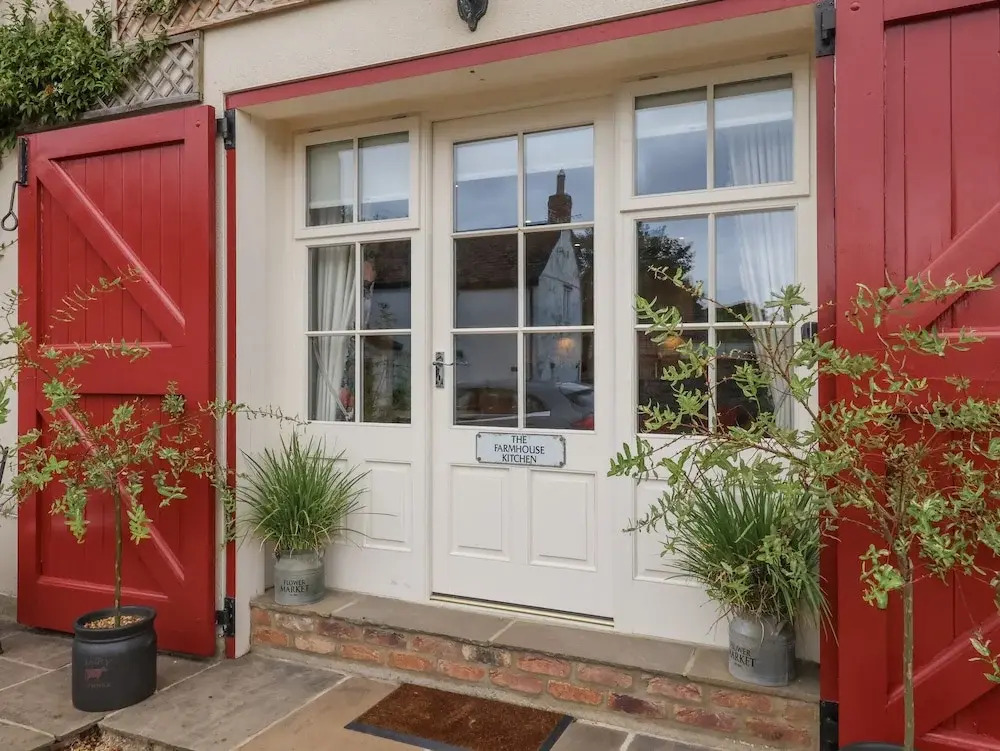 The Farmhouse Kitchen