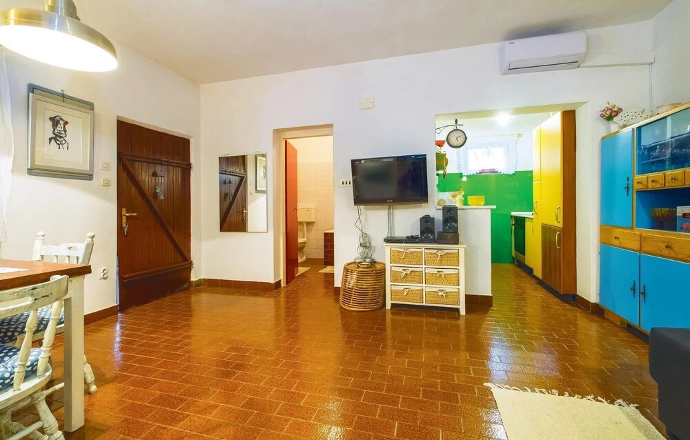 Pet Friendly Home In Zrnovnica