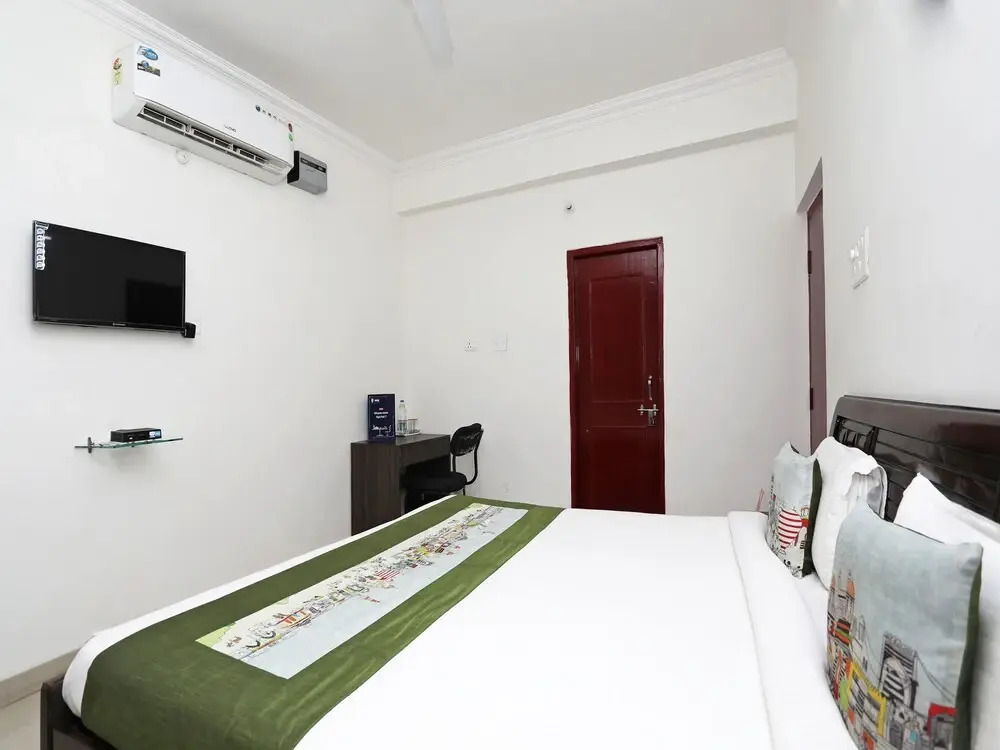 OYO 9770 Hotel Urban Comfort