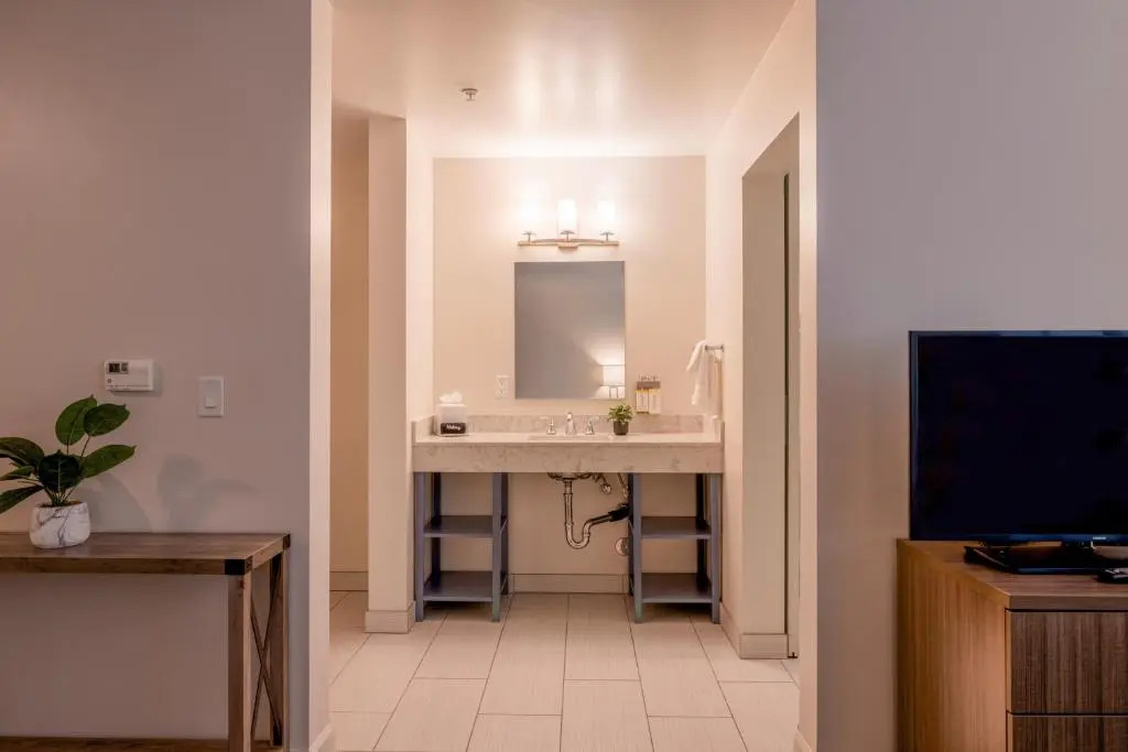 Inn At Moss Landing Point