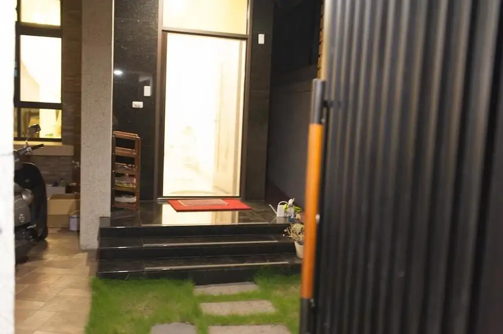 EZE Homestay
