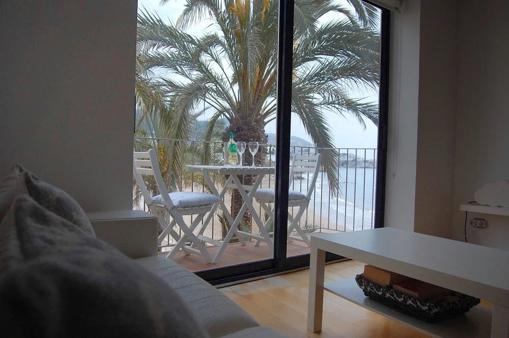 Port Alegre Attic by Hello Apartments Sitges