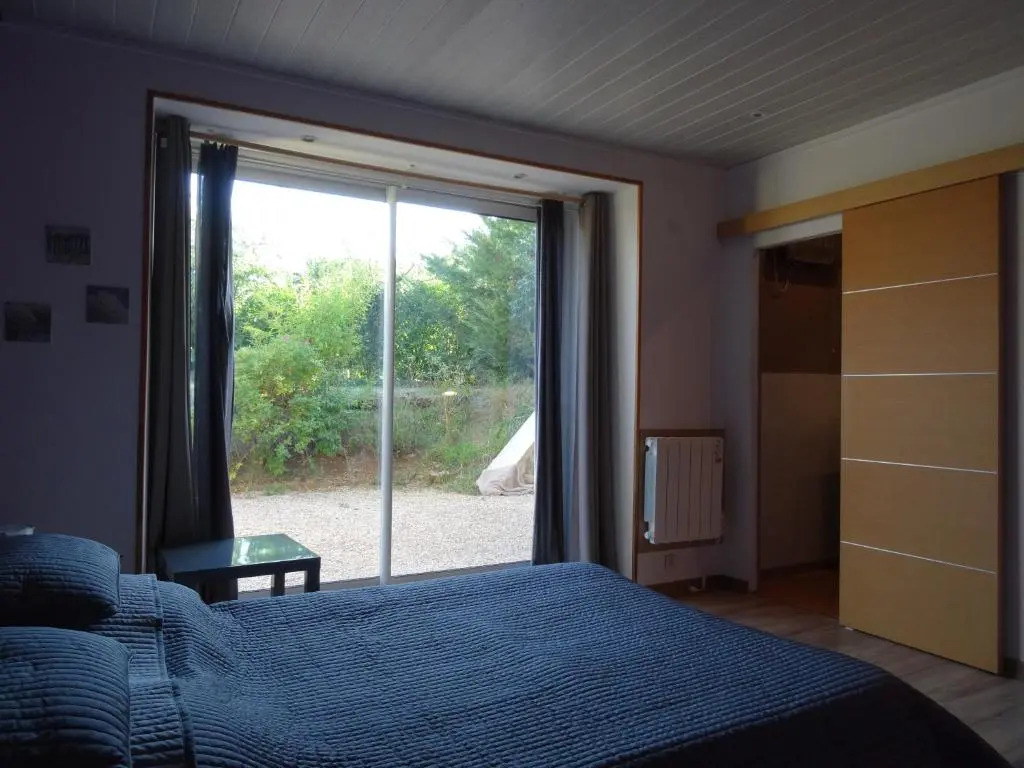Datcha Bourguignonne, Chambres & Gîte