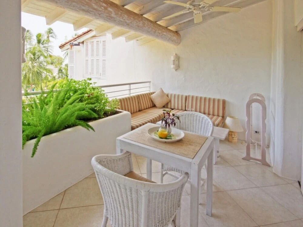 Sunny Vacation Villa 15