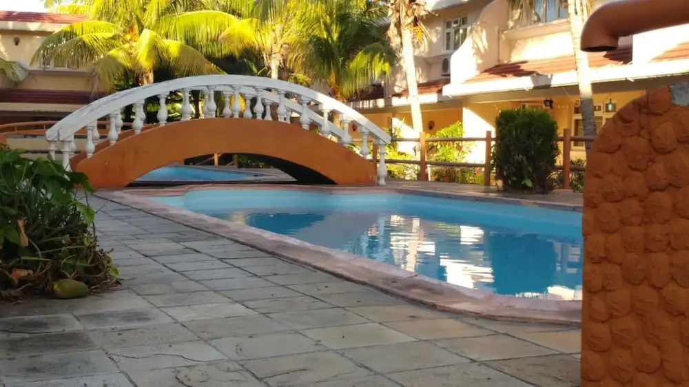 Apartment With 3 Bedrooms in Flic en Flac, With Pool Access, Enclosed