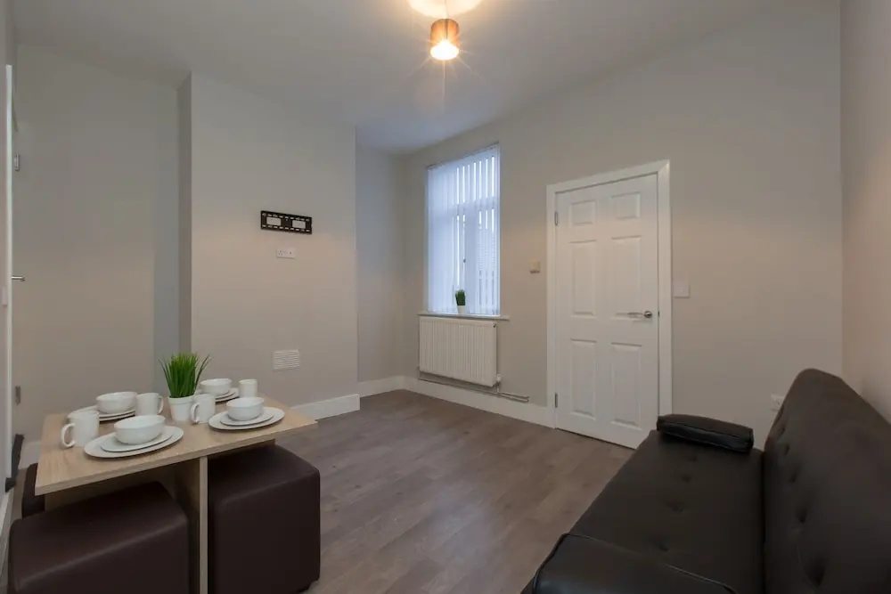 Townhouse @ 66 Rose Street Stoke