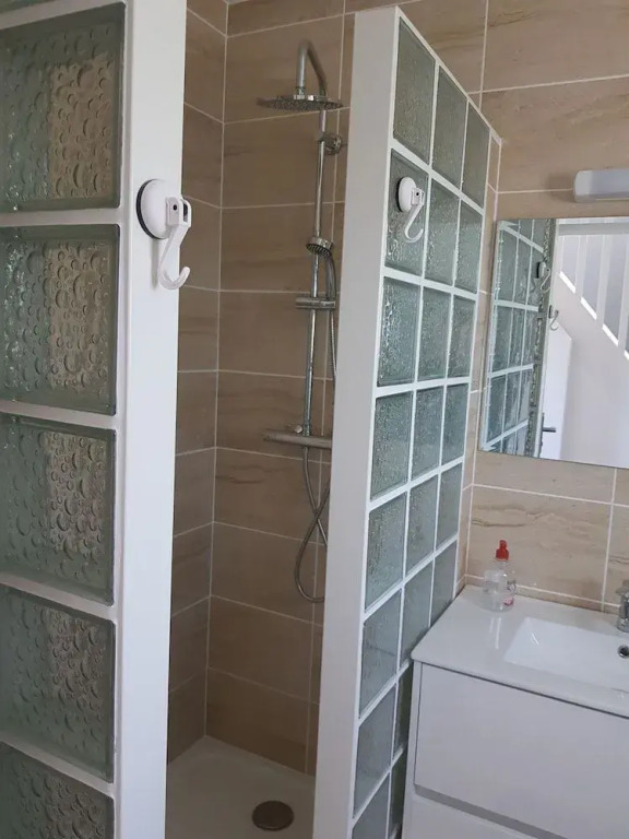 Agréable maison neuve 2 chambres pour 4