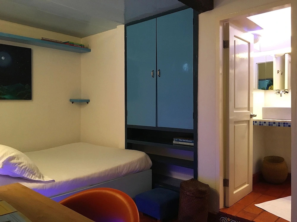 Lez Lezards Bed & Breakfast