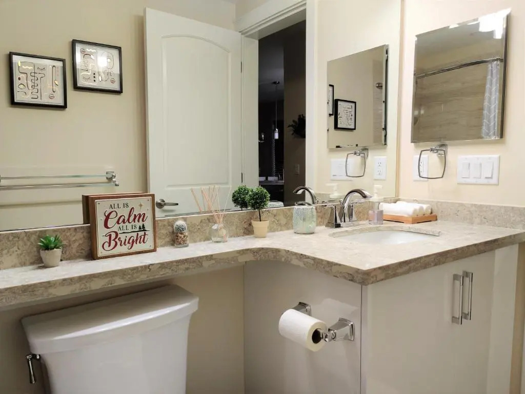 Modern & Comfy 2brdm Condo in Langley - Close to Highway 1