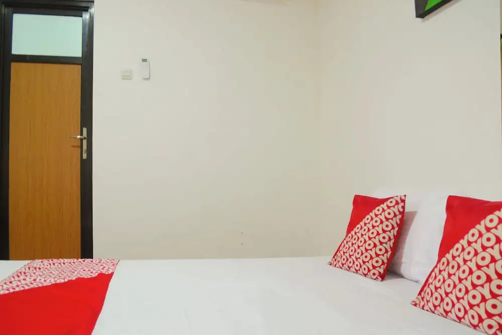 RedDoorz Syariah Near Wisata Durensewu Pandaan