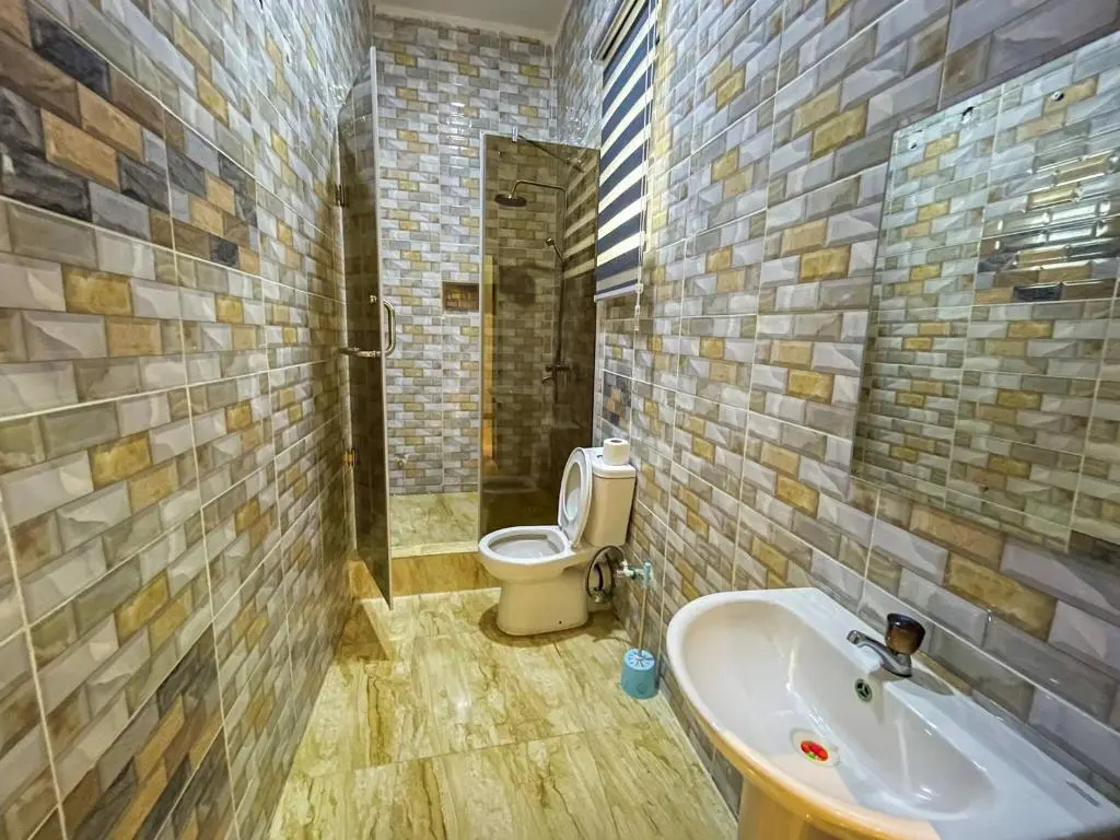 4 Bedroom Luxury Entire Apartment With Wifi