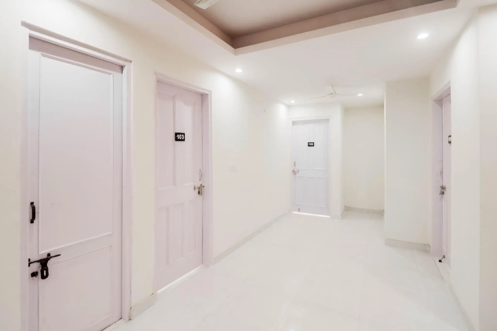 OYO 79109 Hotel Bliss