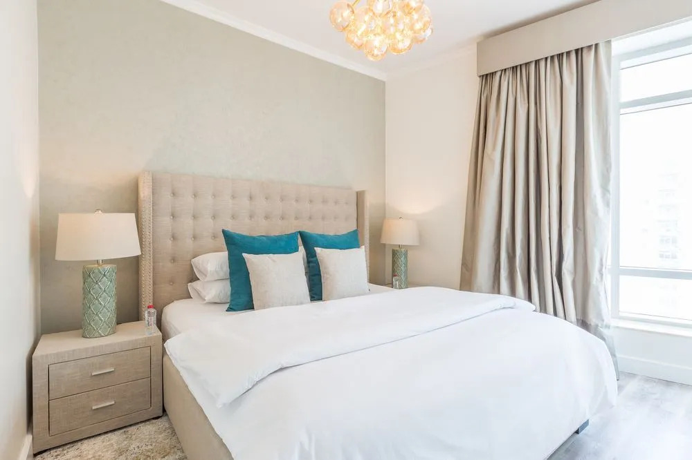 Faraway Homes - Burj Views Luxury