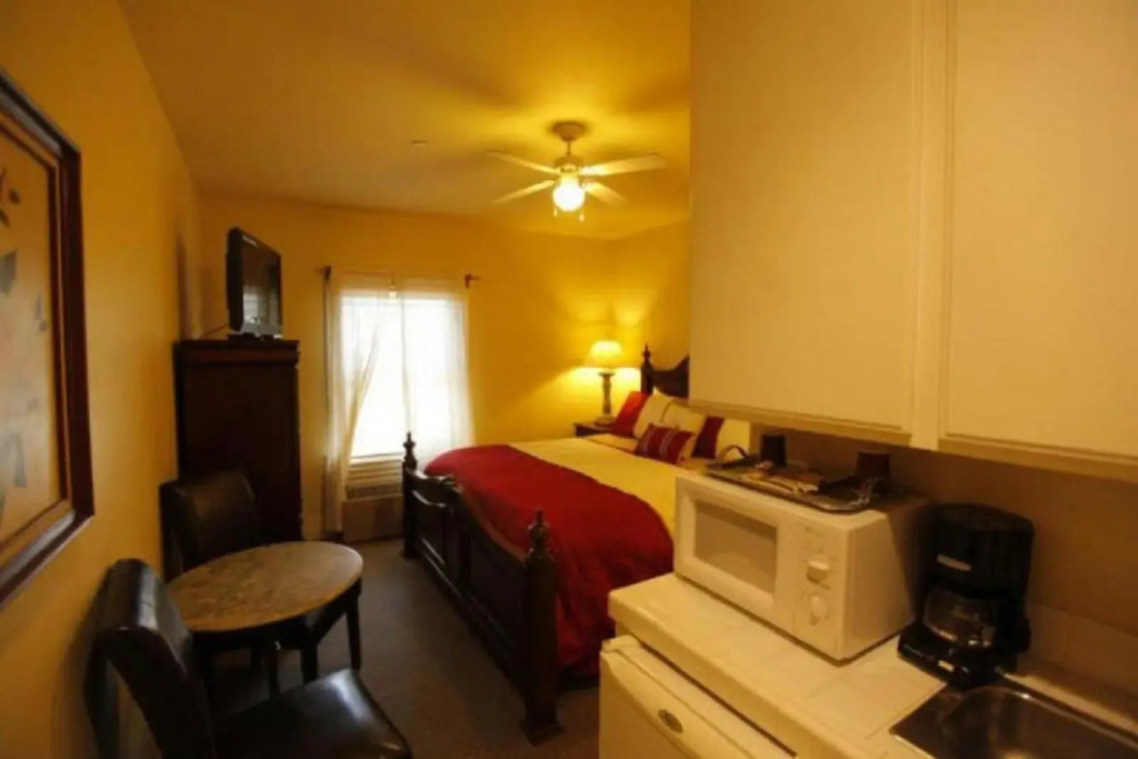 Santa Paula Inn