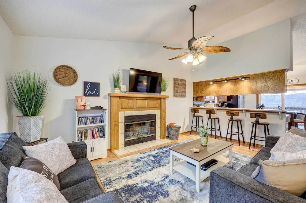 Holiday Island Vacation Rental w/ 2 Balconies