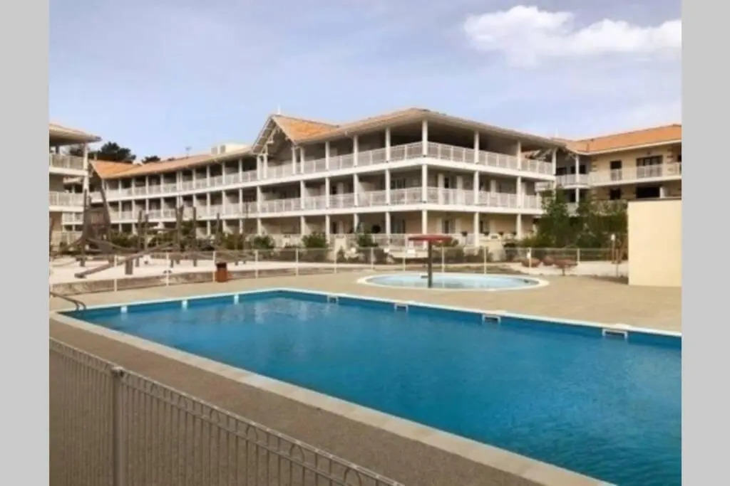Maison entre Le Pyla et Arcachon, piscine commune