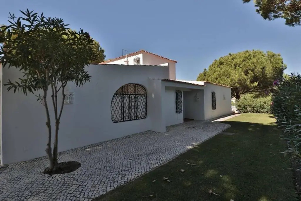 Villa Vale Do Lobo 626 3 Bedrooms Private Pool Short Walk To The Praca