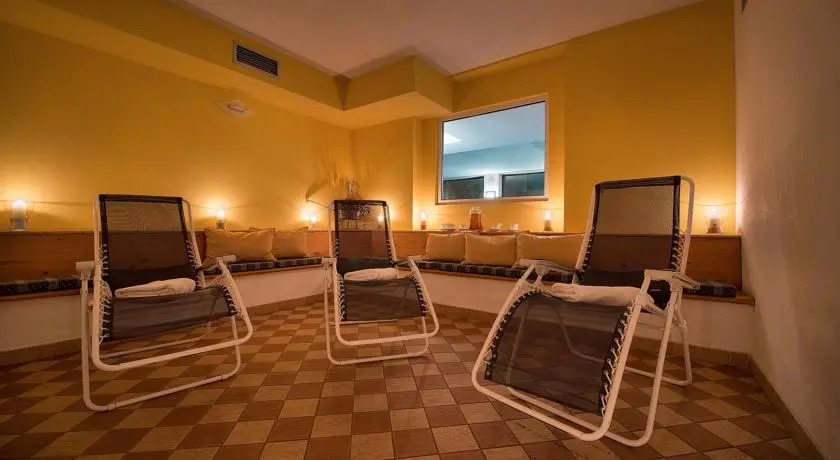 Hotel Bucaneve