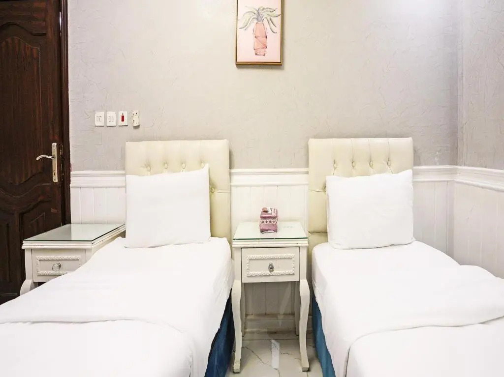 OYO 649 Al Thuraya Palace Apartments