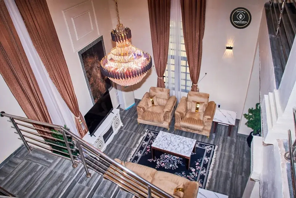 Ozigrand Hotel
