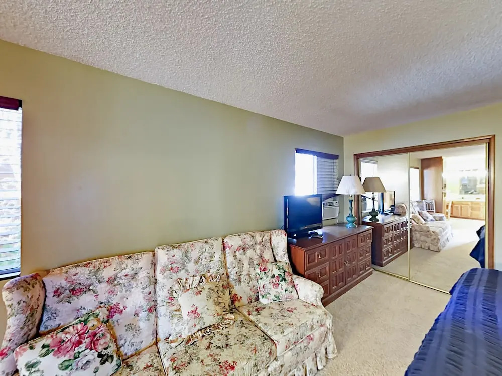 27495 Cedarwood Home 4 Bedrooms 3 Bathrooms Home