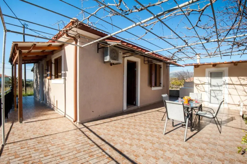 Anna-Maria House