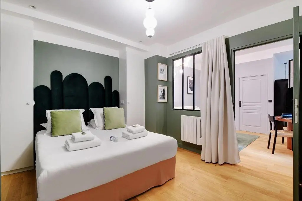 Authentic Apartment - 1br/4p - Bastille/voltaire
