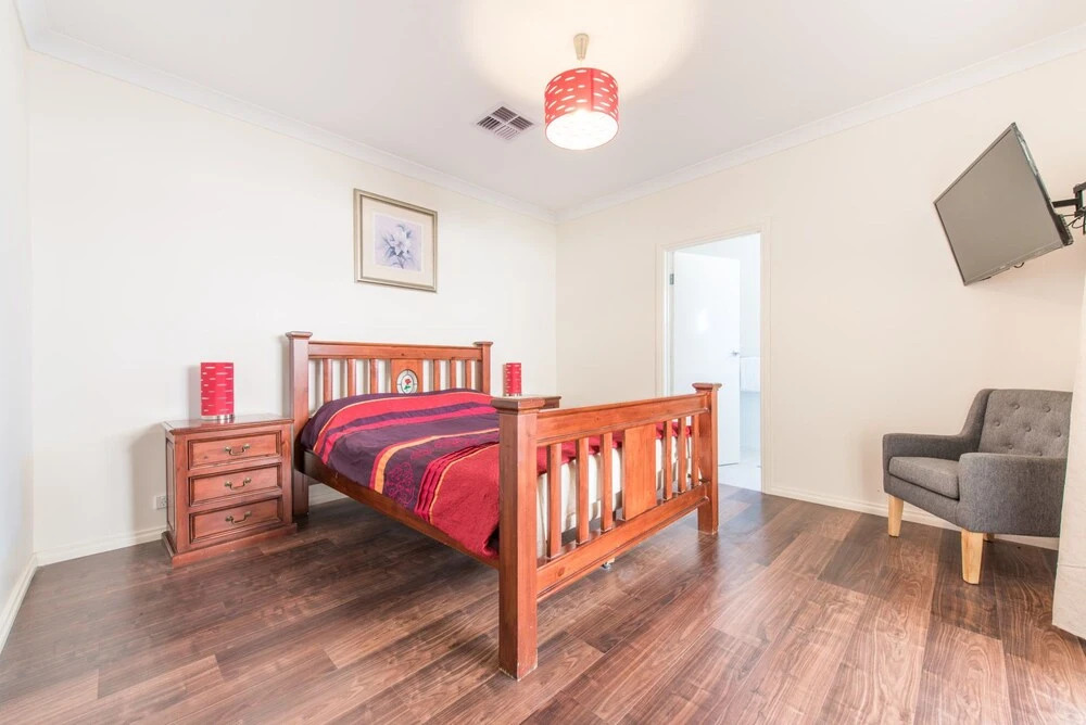 The Oasis - 6 Turnberry Drive, Links Lady Bay